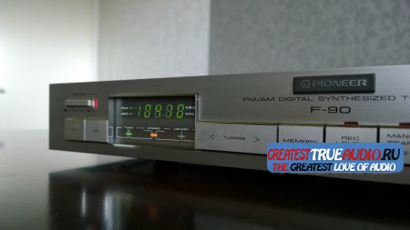 PIONEER F-90 1982